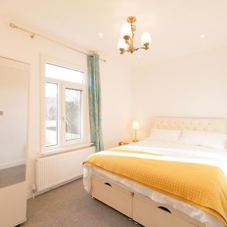 Marigold Villa Harrow Esterno foto