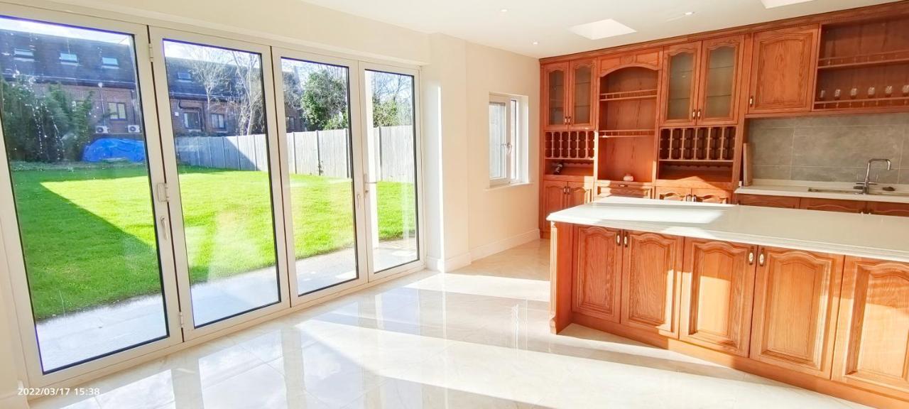 Marigold Villa Harrow Esterno foto