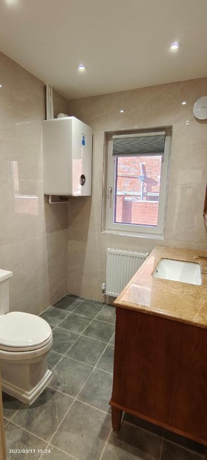 Marigold Villa Harrow Esterno foto