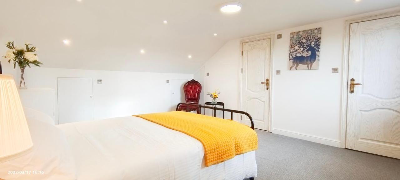 Marigold Villa Harrow Esterno foto
